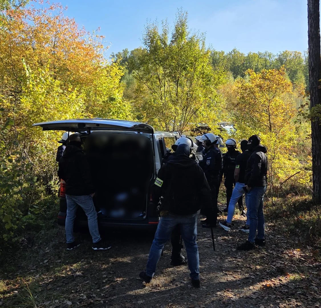 Policja udaremniła planowaną konfrontację pseudokibiców w lesie pod Rzgowem