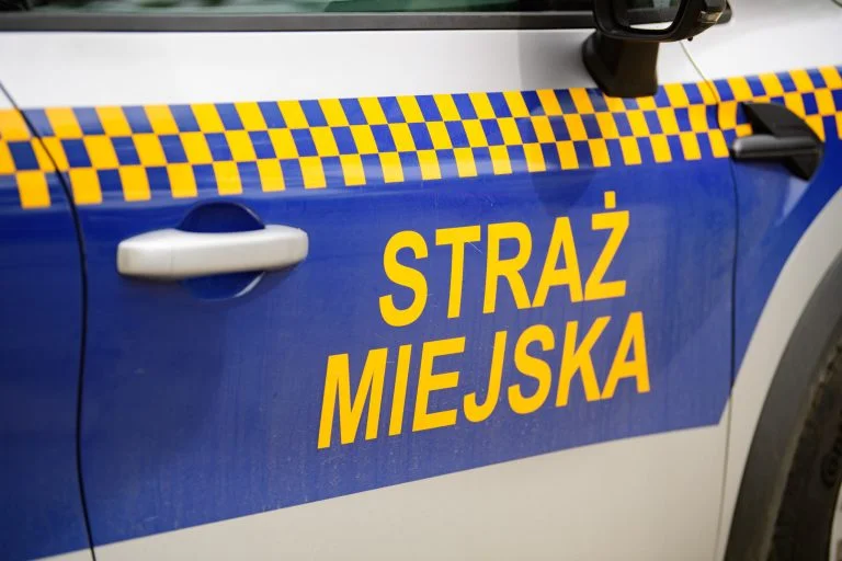 Piotrków: straż miejska zmniejsza skład, braki kadrowe wynikają z ograniczeń finansowych