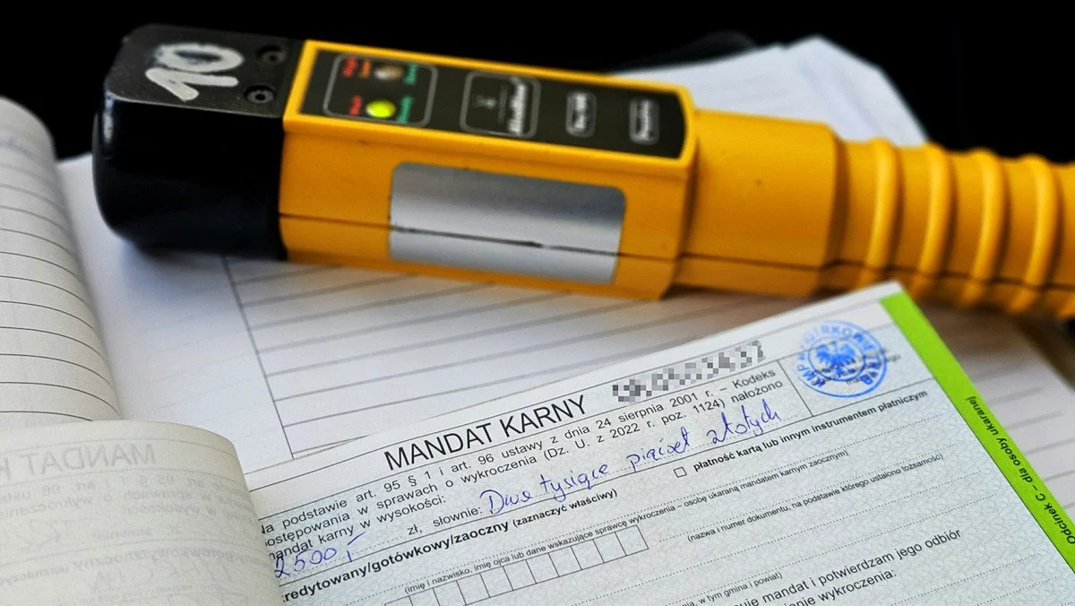 Dwóch mieszkańców regionu piotrkowskiego ukaranych mandatem za jazdę pod wpływem alkoholu po grzybobraniu
